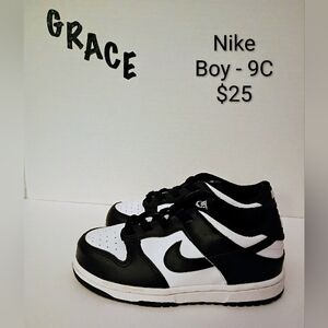 Nike Kids Black and White Low-Top Sneakers - Boy 9C